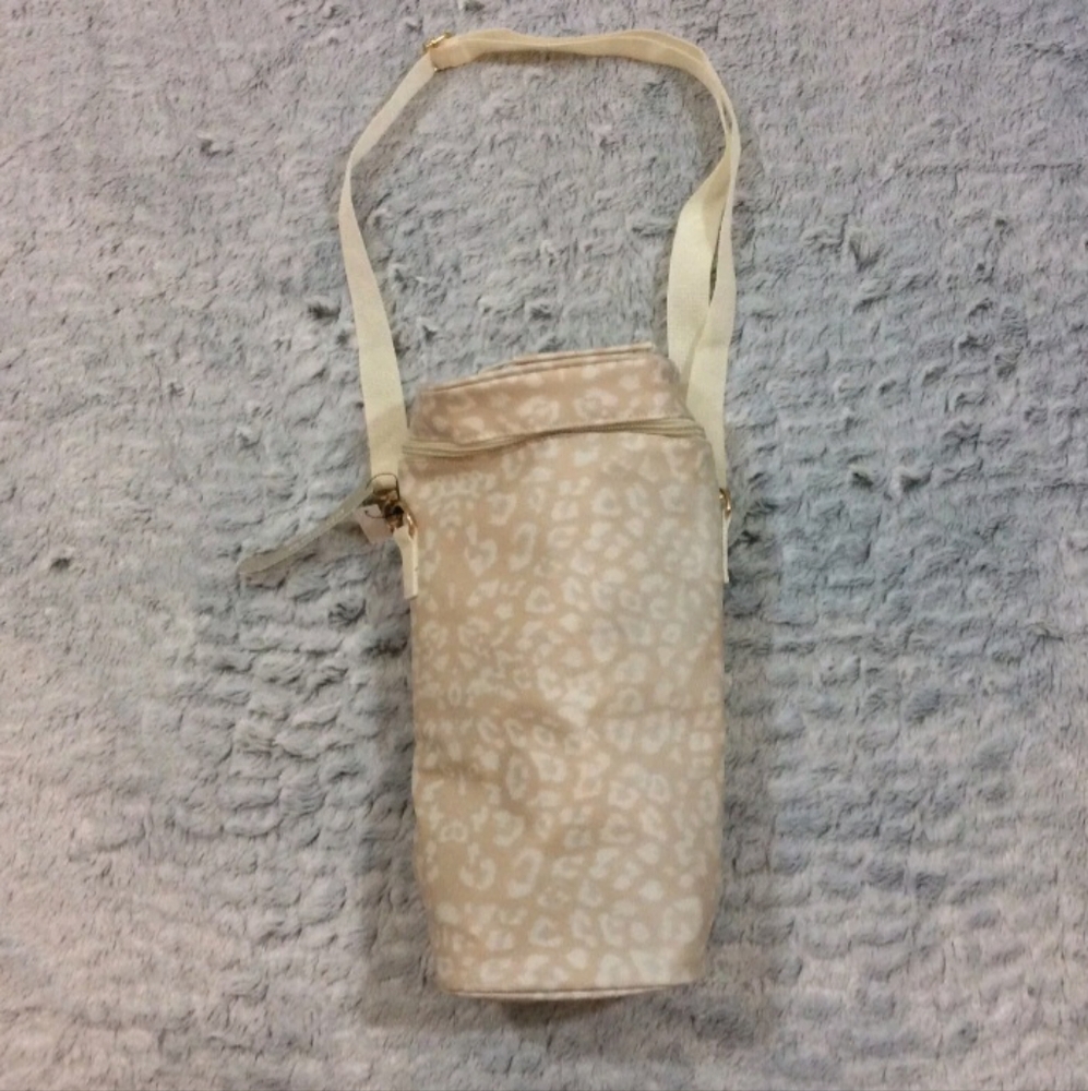 Chico's Travel WINE Insulated Carry Cream Leopard Print Women's Bag NWT